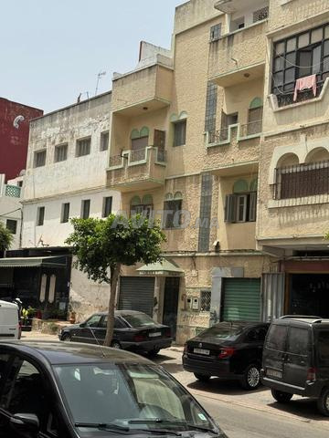 منزل ومحلات تجارية للبيع تطوان