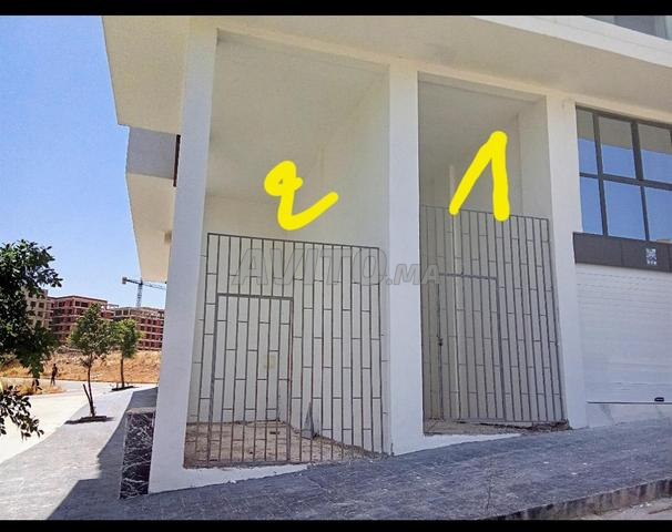 جوج كاراجات تجاريين للبيع بالتنازل