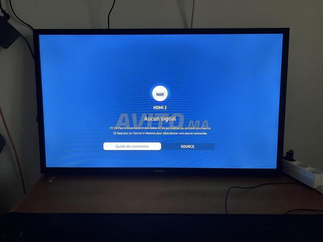 Télévision Samsung UA32T5300 32 pouces Full HD Smart TV - 2