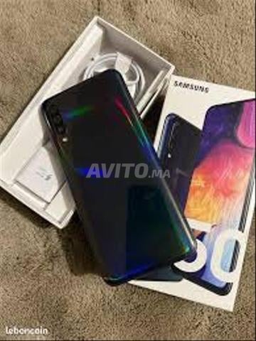 Samsung Galaxy A50 128GB 4GB RAM  État neuf Meknès - 2