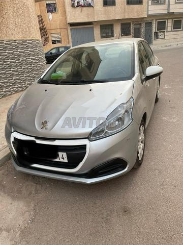 Peugeot 208 à vendre très bon état - 2