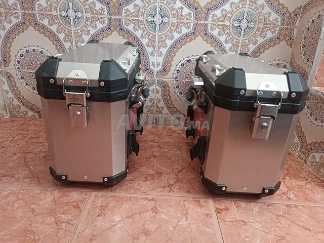 Les valises latérales en aluminium - 2