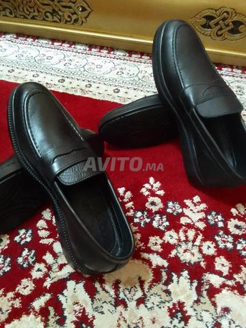حذاء جلدي رجالي متوفر بمقاس 40/41