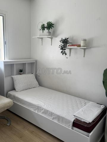 2 lits bois massif avec 2 matelas - 2