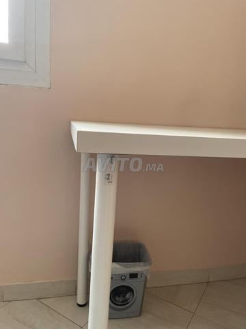 Table blanche moderne - 2