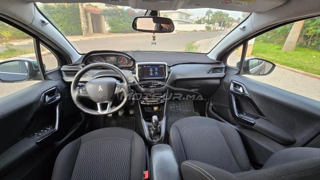Peugeot 208 très bon état 