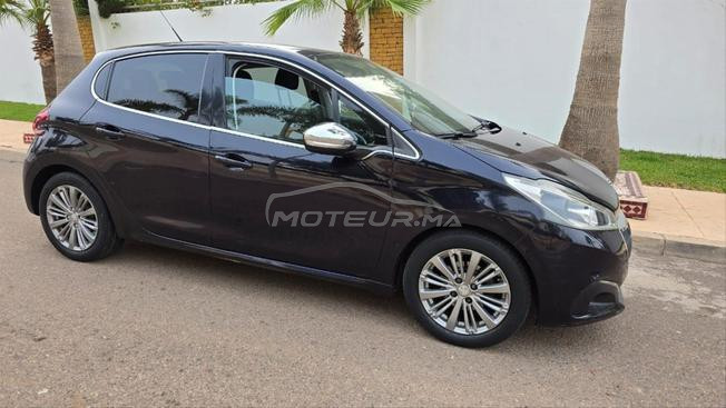 Peugeot 208 très bon état 