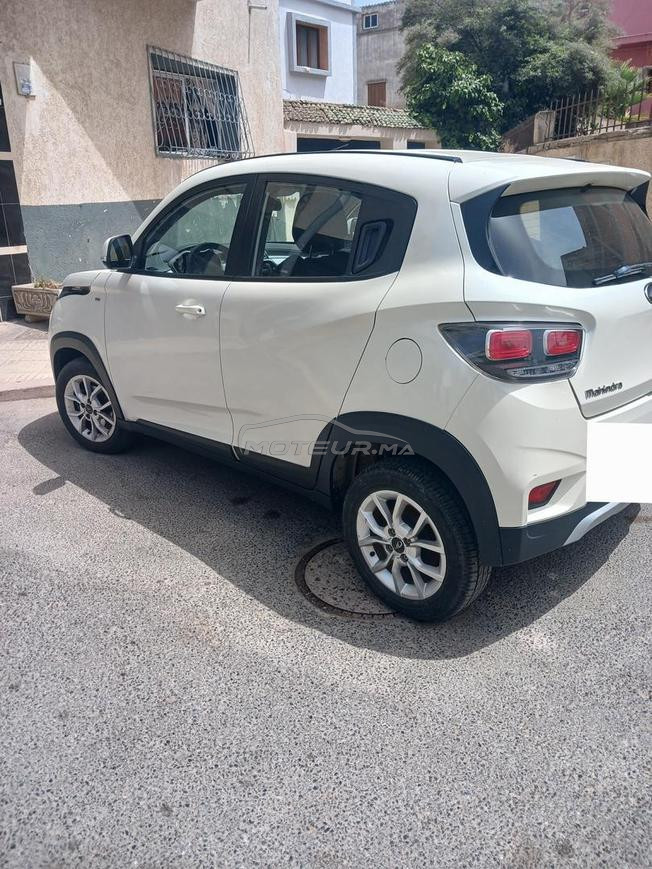 Mahindra KUV100