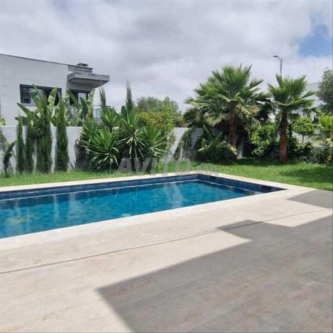 196920-Villa à louer à 35000DH à Ville Verte