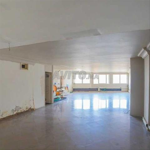 186624-Local à louer à 34000DH à Casablanca Finance - 2