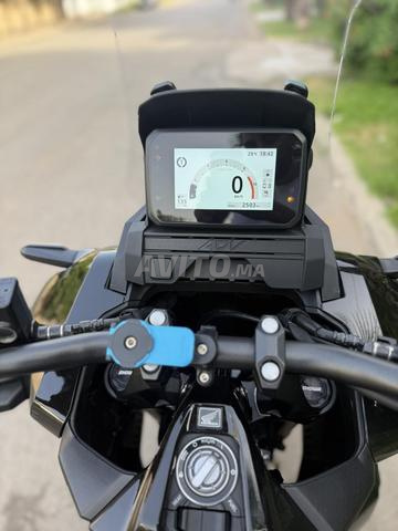 Honda adv 350