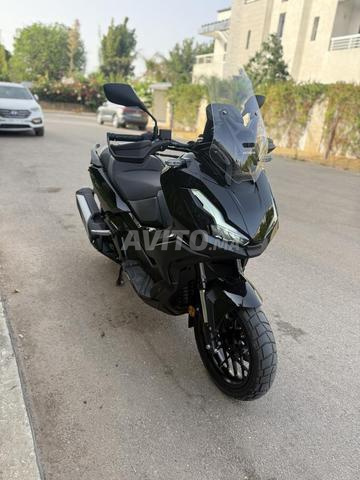Honda adv 350