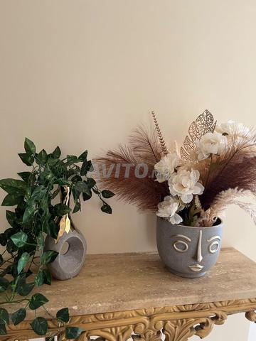 2 vases décoratives à vendre