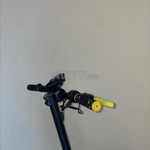 Trottinette électrique à vendre avec chargeur - 2