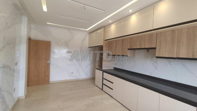 طابق فيلا فاخرة للبيع بالجديدة - 2