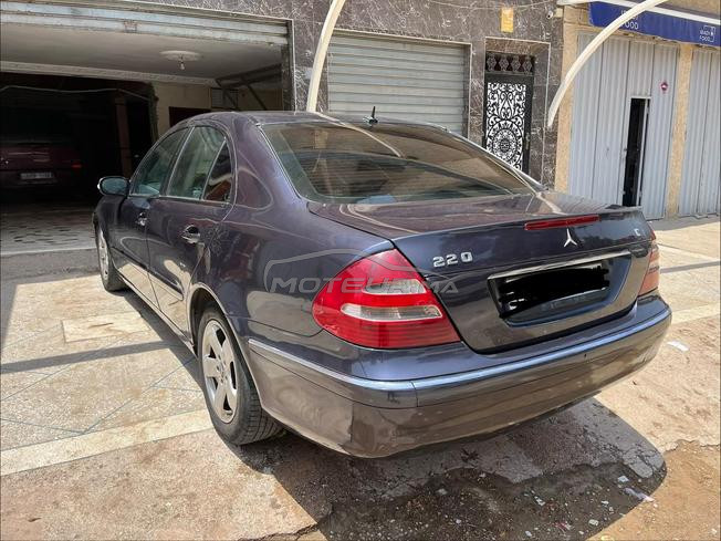مرسيدس  e220 للبيع تمن مناسب 