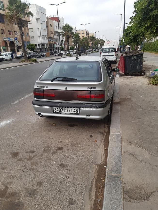 Renault 19