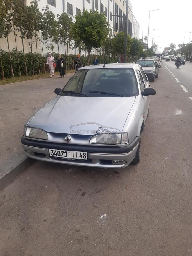 Renault 19