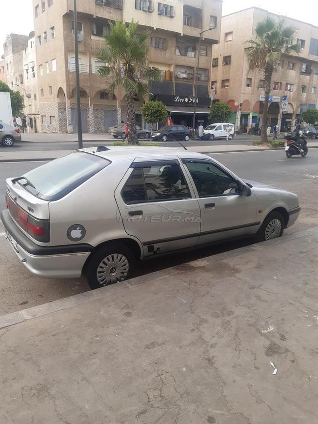 Renault 19