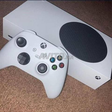 Xbox Series S مع حزمة Glided Hunter