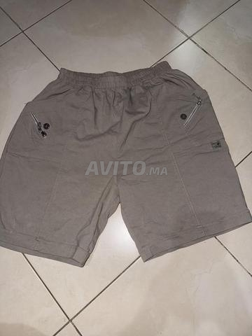 Short femme couleur beige en bon état