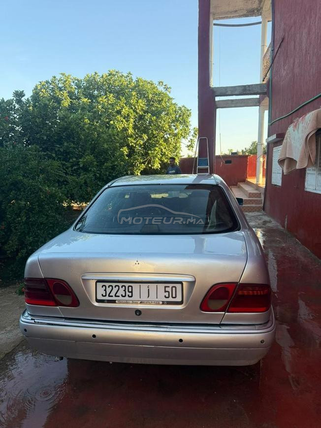 Mercedes Benz 220 