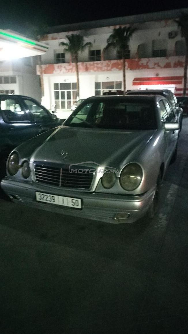 Mercedes Benz 220 