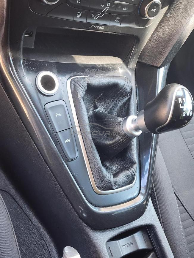 ford focus titanium 