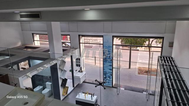محل للإيجار 400م على البوليفارد - 2