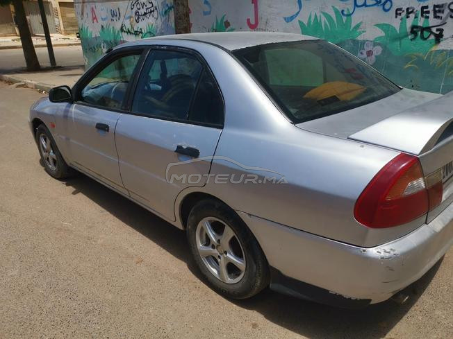 mutsubishi lancer 99 essence 7cv bon état 