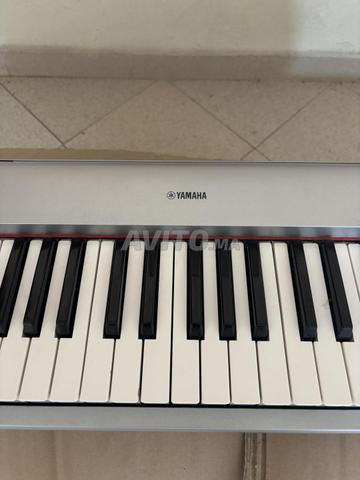 Piano électronique YAMAHA Piaggero NP-31 à 76 touches - 2