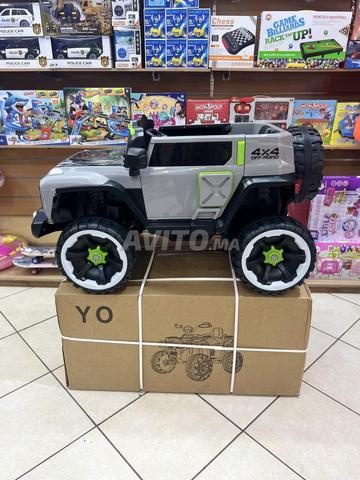 سيارة أطفال كهربائية 4×4 فاخرة