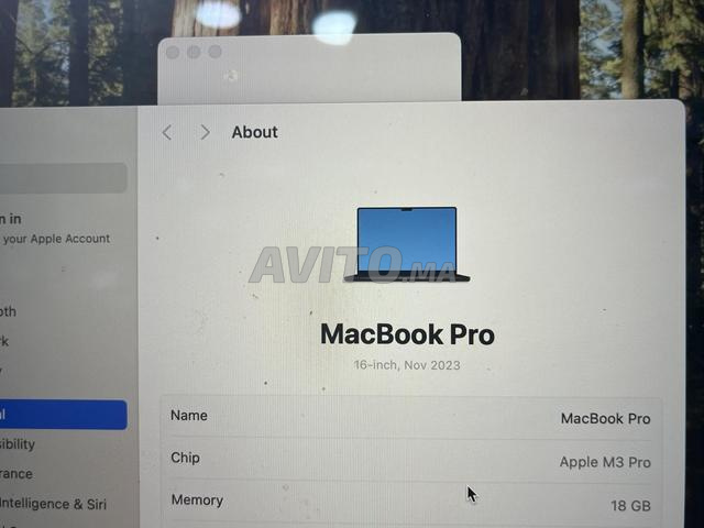 MacBook Pro M3 Pro 18Go RAM 512 SSD Cycles 180
