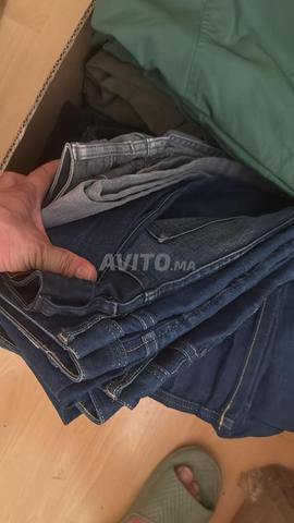 ملابس جينز وأحذية مختلطة من أوروبا