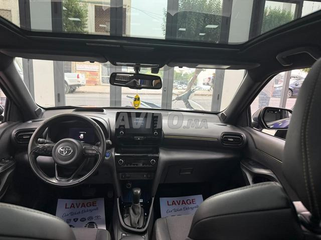 Toyota YARISS cross