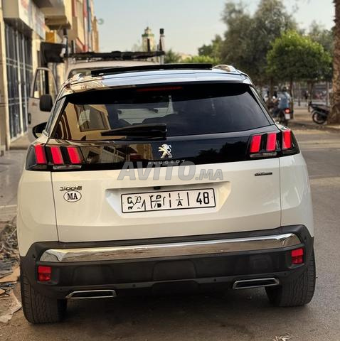 Peugeot 3008 modèle 2018 dédouanée de 2021 - 2
