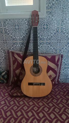 Guitare classique magnifique 👌🏾