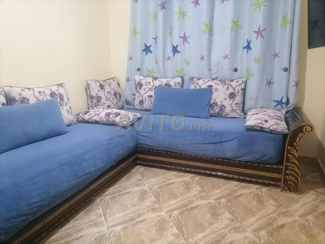 للبيع صالون مغربي بحالة ممتازة