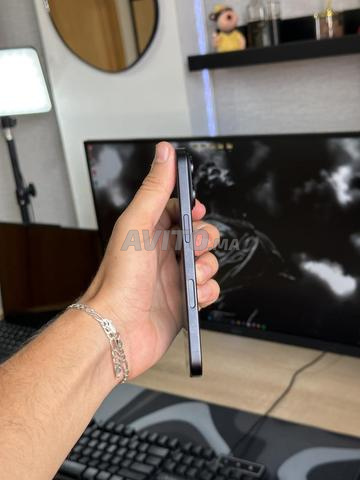 iPhone 16 Normal Officiel - 2