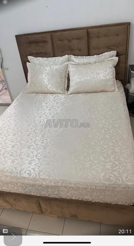 Lit double avec matelas médical Richbond