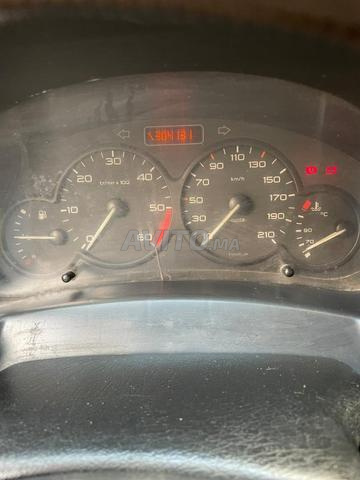 Peugeot Partner Diesel Manuelle 2004 à Casablanca - 2