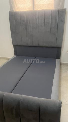 إطار سرير 140/190 بحالة جيدة سعر ثابت