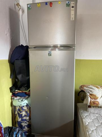 Réfrigérateur à vendre, à glace, encore propre et neuf à un prix incroyable