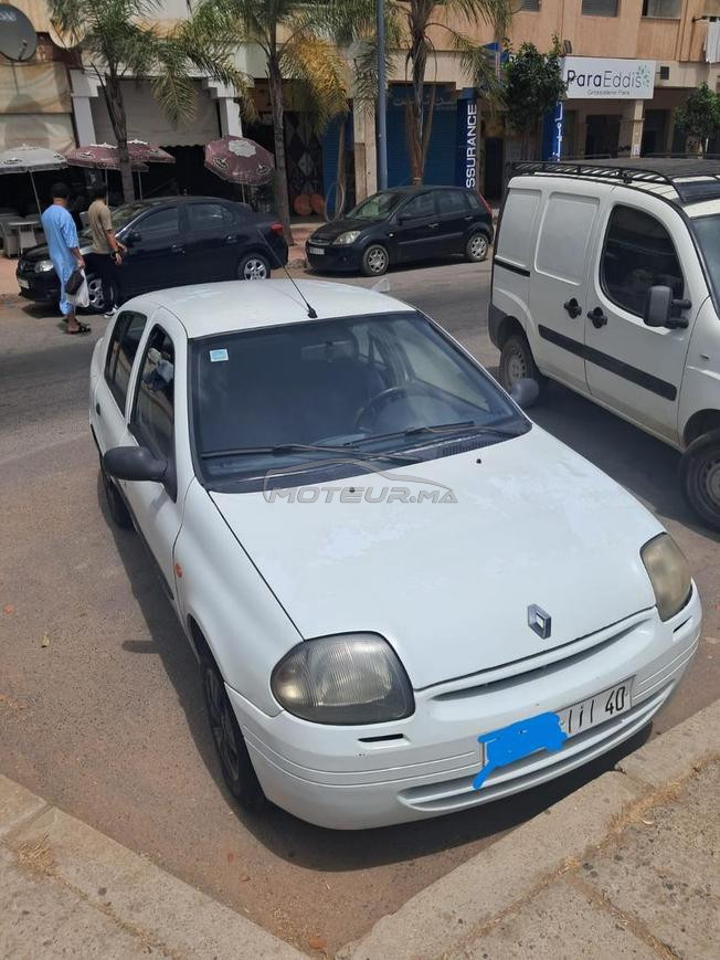 Renault Clio Essence Manuelle 2001 à Rabat