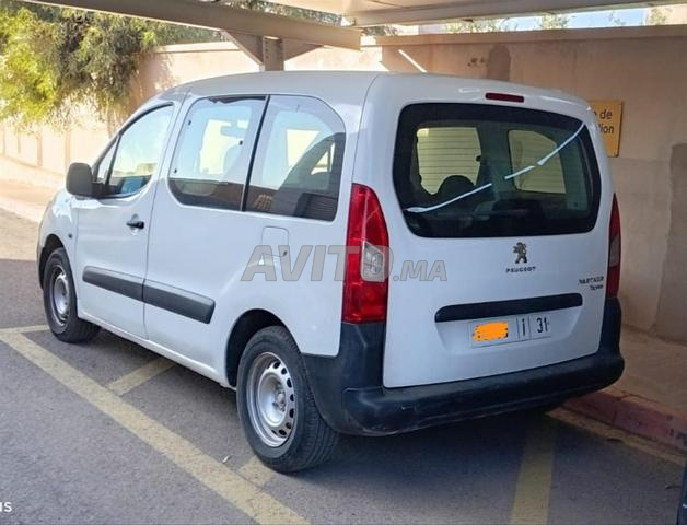 PEUGEOT PARTNER 2017 À VENDRE