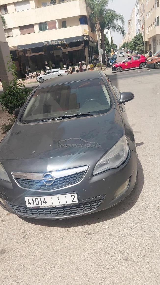 Opel Astra Diesel Manuelle 2011 à Fès