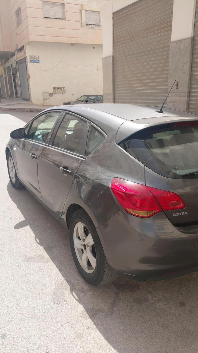 Opel Astra Diesel Manuelle 2011 à Fès