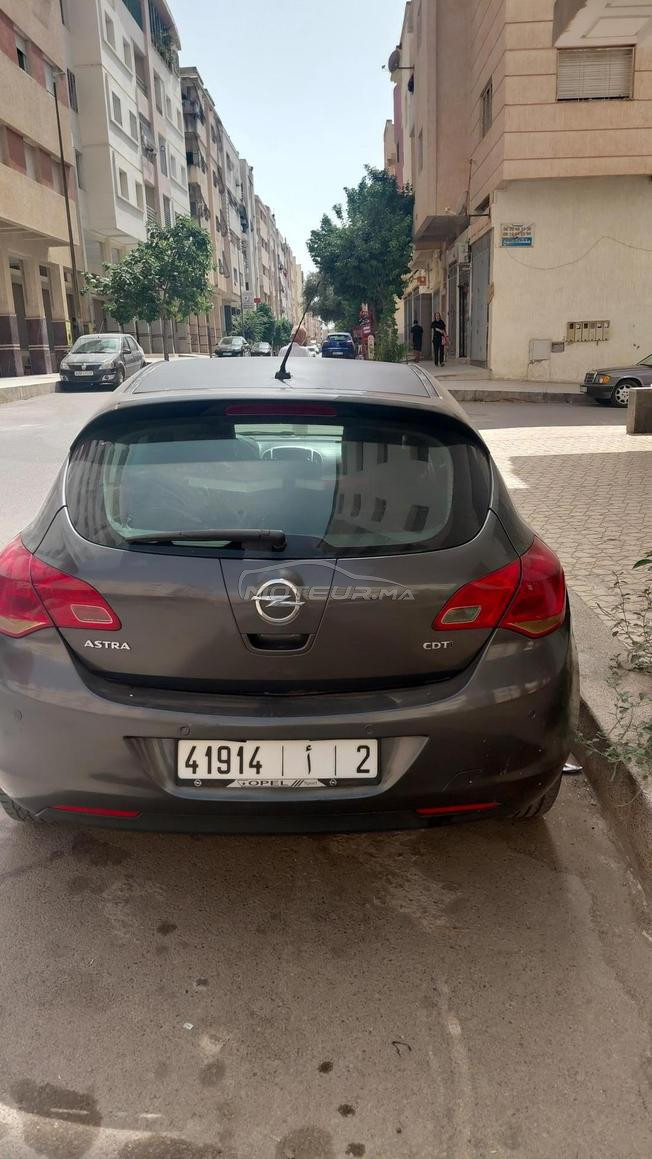Opel Astra Diesel Manuelle 2011 à Fès