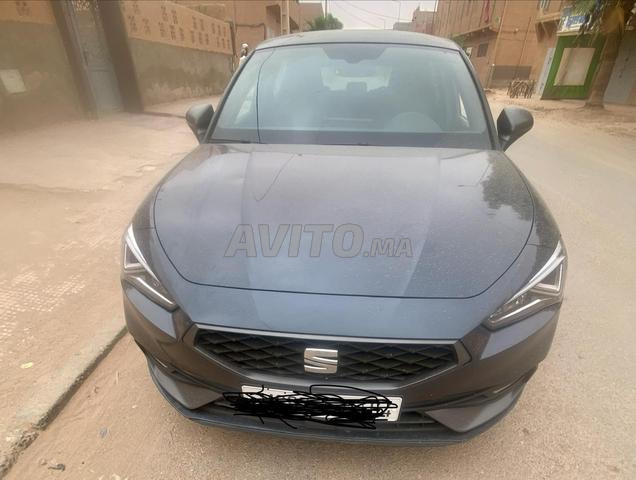 Seat Leon Diesel Manuelle 2024 à Guelmim - 2