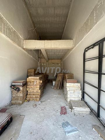 Location local commercial emplacement dynamique avec plusieurs facilités à Meknès - 2